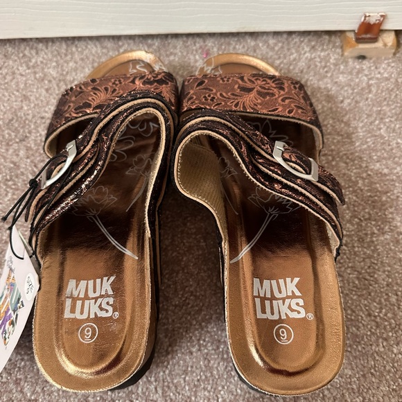 NWT Muk Luks Platfrom Sandals - Picture 7 of 10